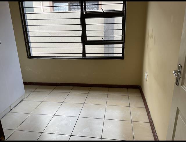 3 BEDROOM FREEHOLD FOR SALE IN SAGEWOOD
